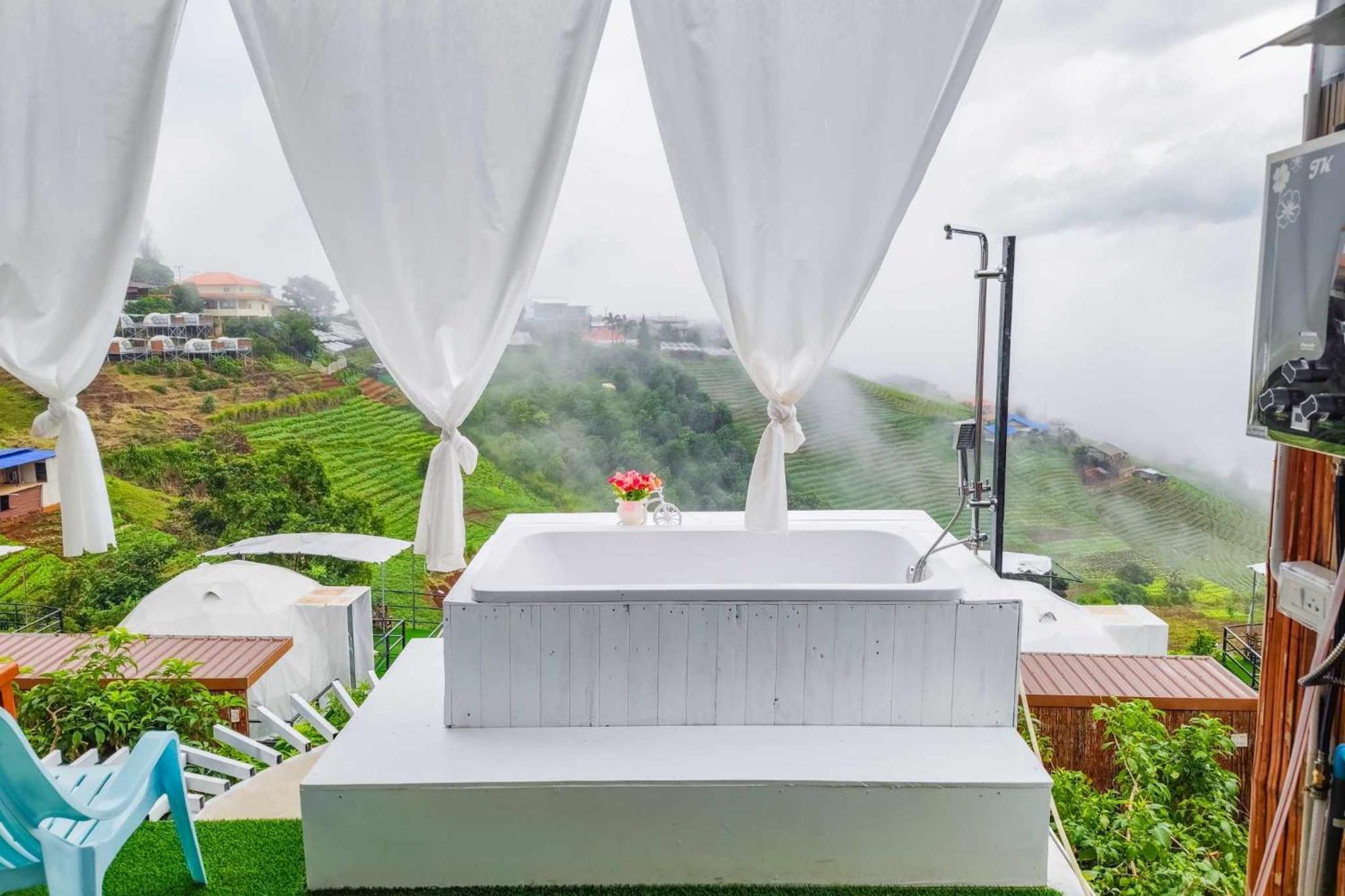 ภูวิมาน ม่อนแจ่ม Hotel Mon Jam Exterior photo